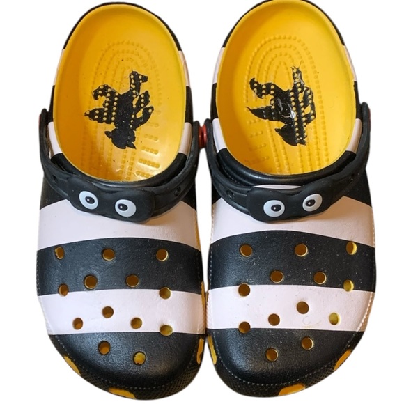 CROCS Shoes - Hamburglar Classic Clog Unisex Sneaker LIMITED EDITION Crocs x McDonald's
